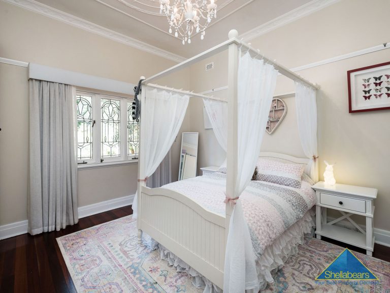 25 Albert Street gallery