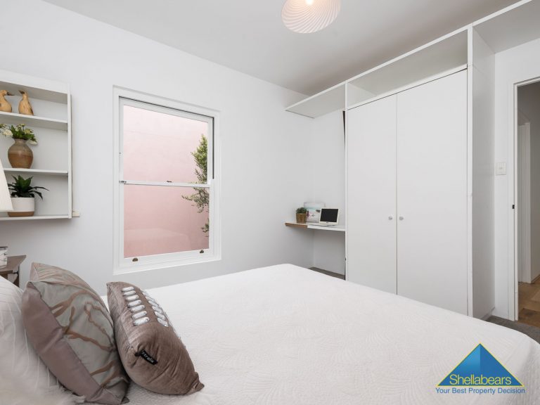 24 Beach Street gallery