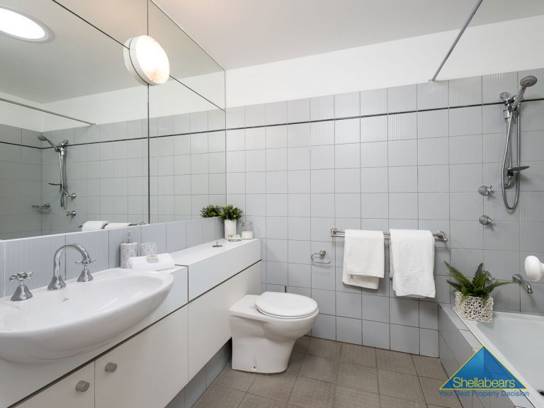 24 Beach Street gallery