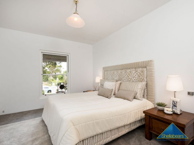 24 Beach Street gallery