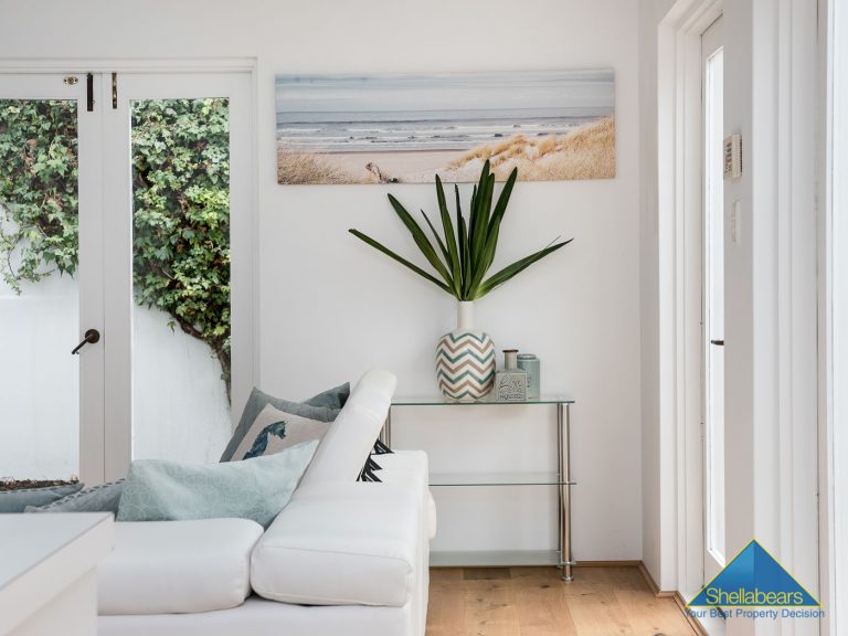 24 Beach Street gallery