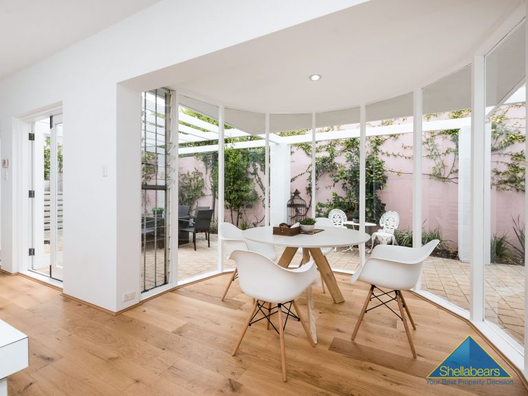 24 Beach Street gallery