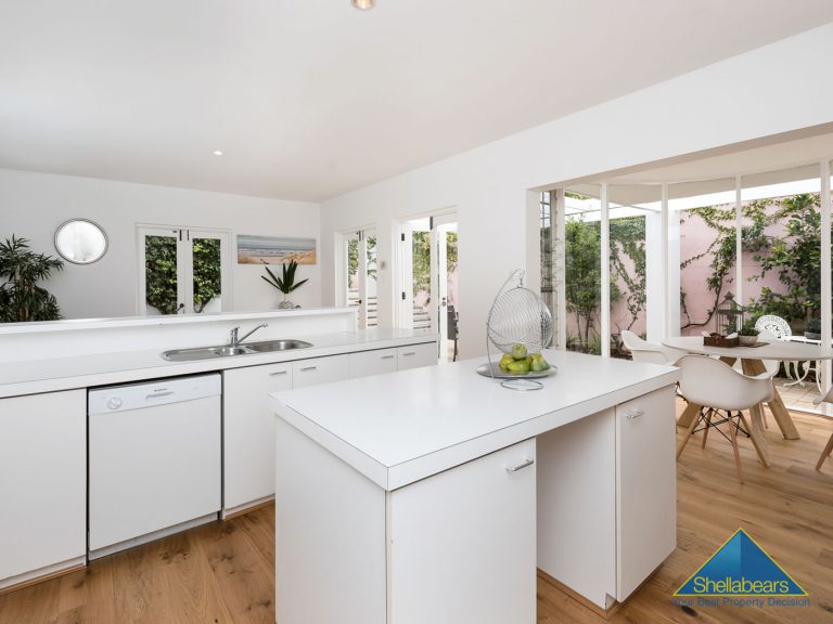 24 Beach Street gallery