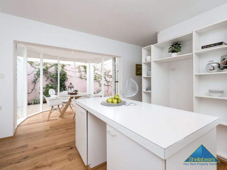 24 Beach Street gallery