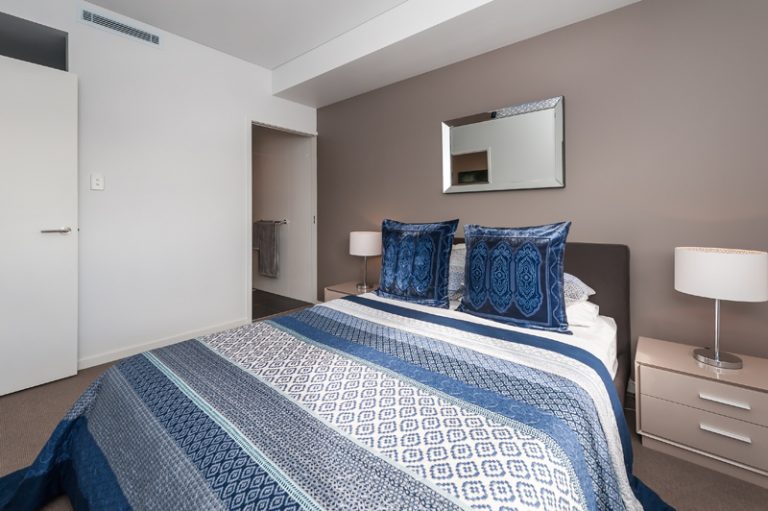 204/15 Roydhouse Street gallery