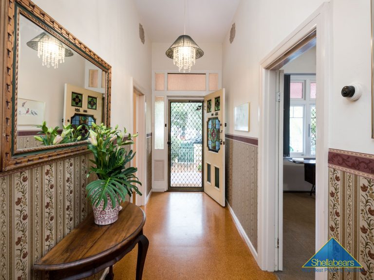 24 Willis Street gallery