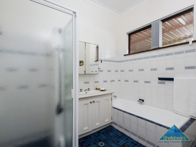 24 Willis Street gallery