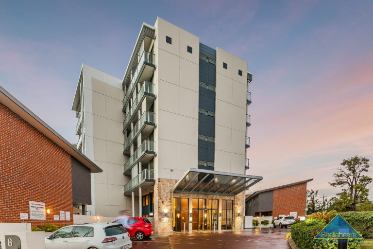 17/8 Hordern Street gallery