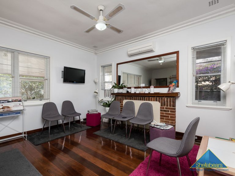 7 Stuart Street gallery