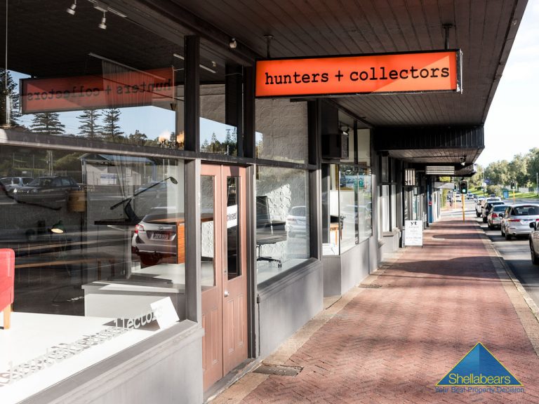 7 Stuart Street gallery