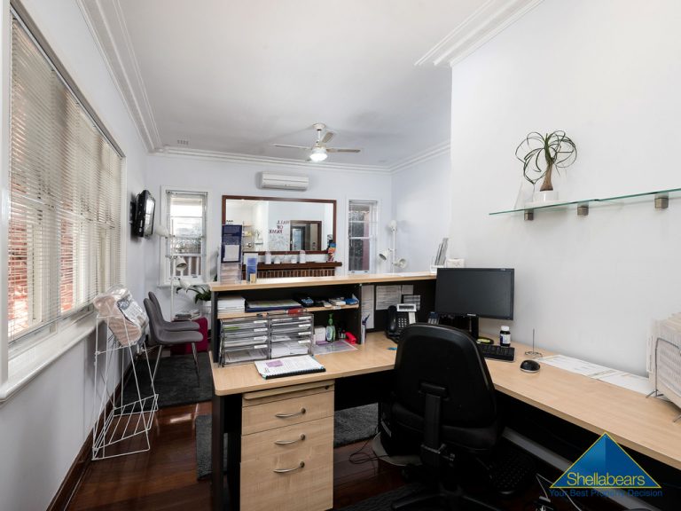 7 Stuart Street gallery