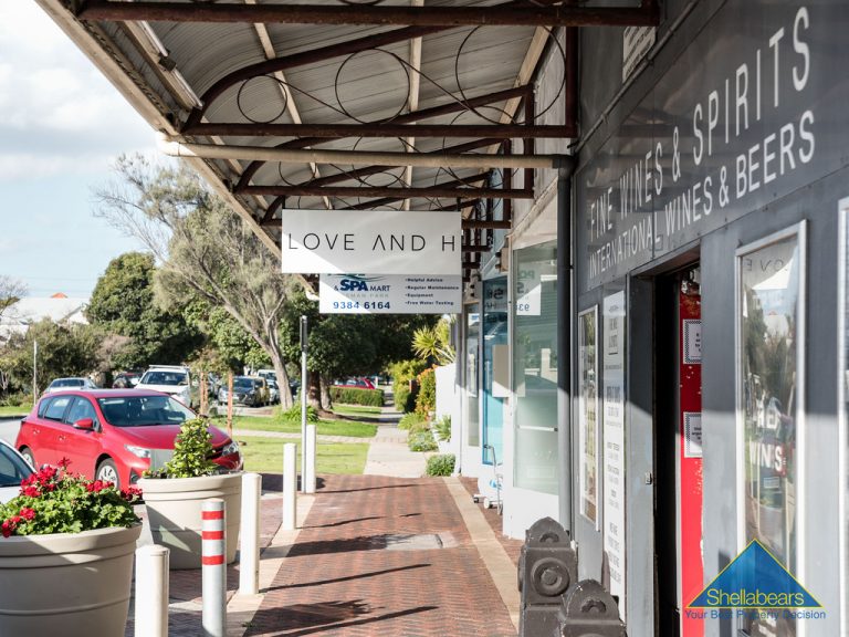 7 Stuart Street gallery