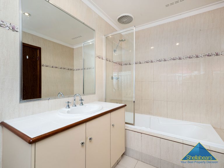 3A Winifred Street gallery