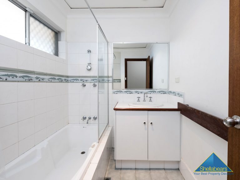 3A Winifred Street gallery