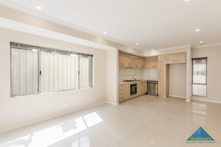 3/29 Bishopsgate Street gallery