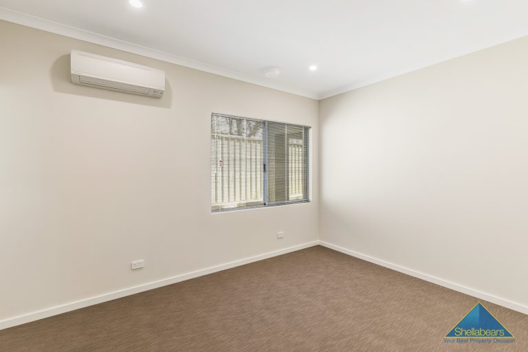 3/29 Bishopsgate Street gallery