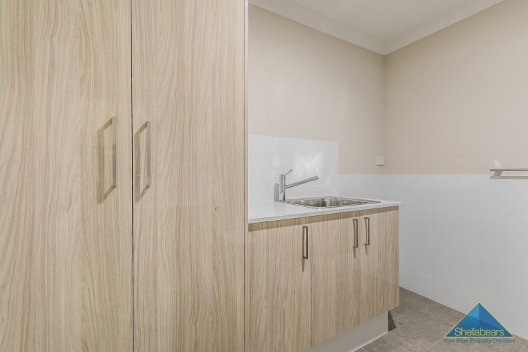 3/29 Bishopsgate Street gallery