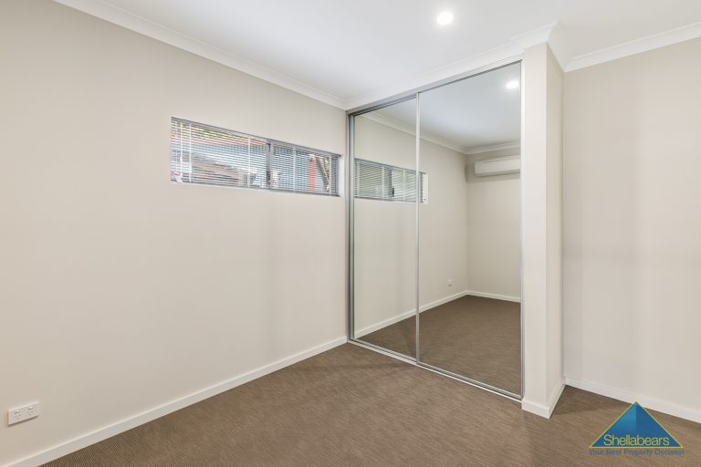 3/29 Bishopsgate Street gallery