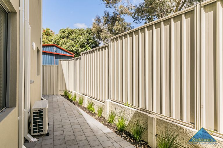 3/29 Bishopsgate Street gallery