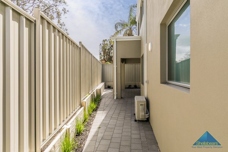 3/29 Bishopsgate Street gallery