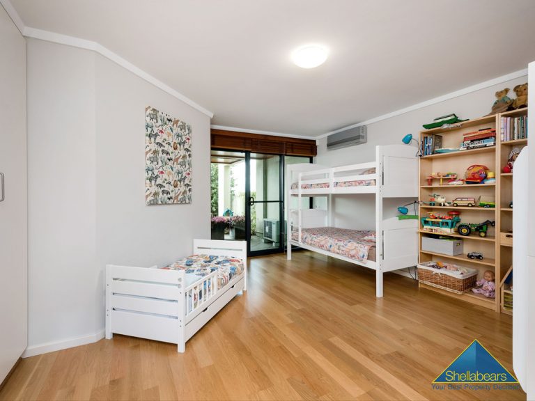 65 Rule Street gallery