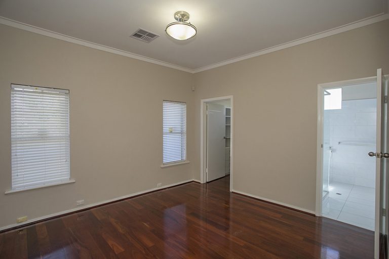 124 Waratah Avenue gallery