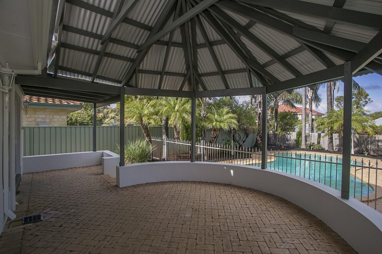 124 Waratah Avenue gallery