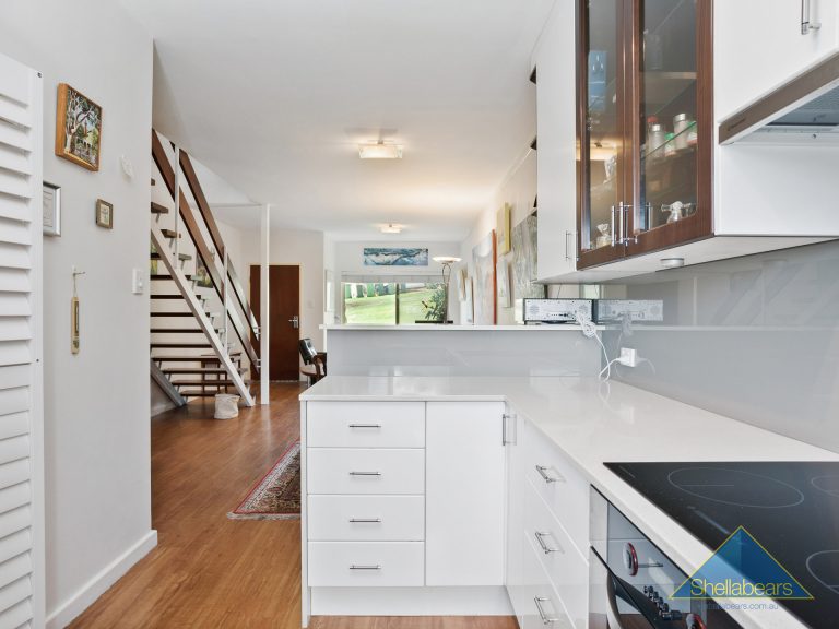 8/5 Salvado Street gallery