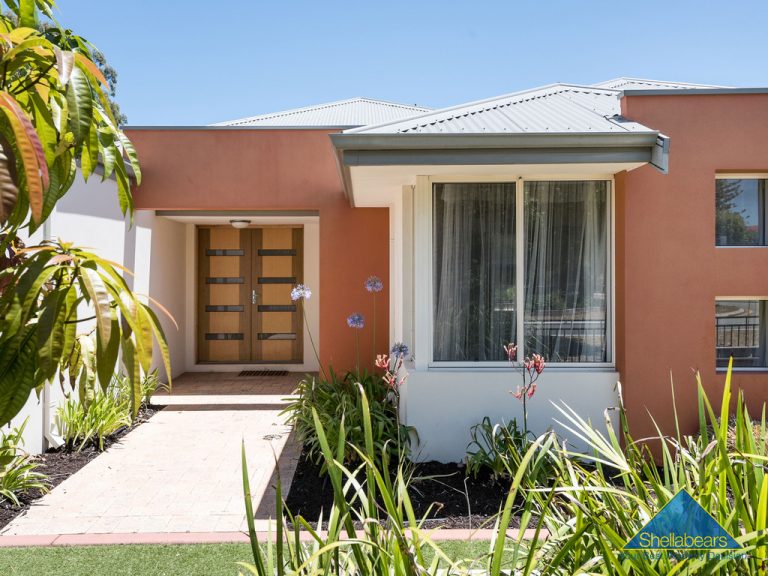 1 Langham Street gallery