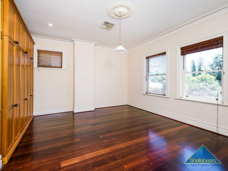 18 Reginald Street gallery