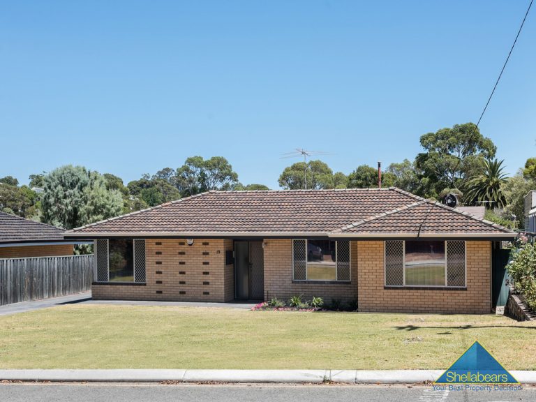 19 Adderley Street gallery