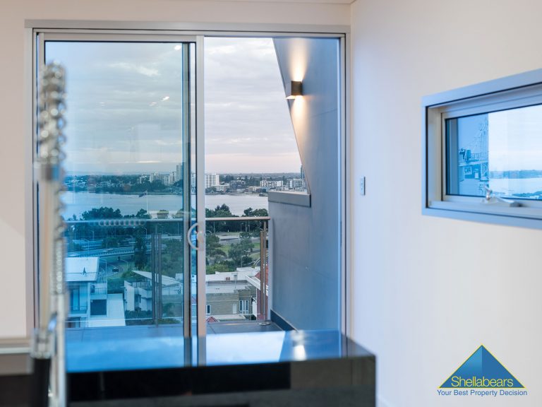 42/33 Malcolm Street gallery