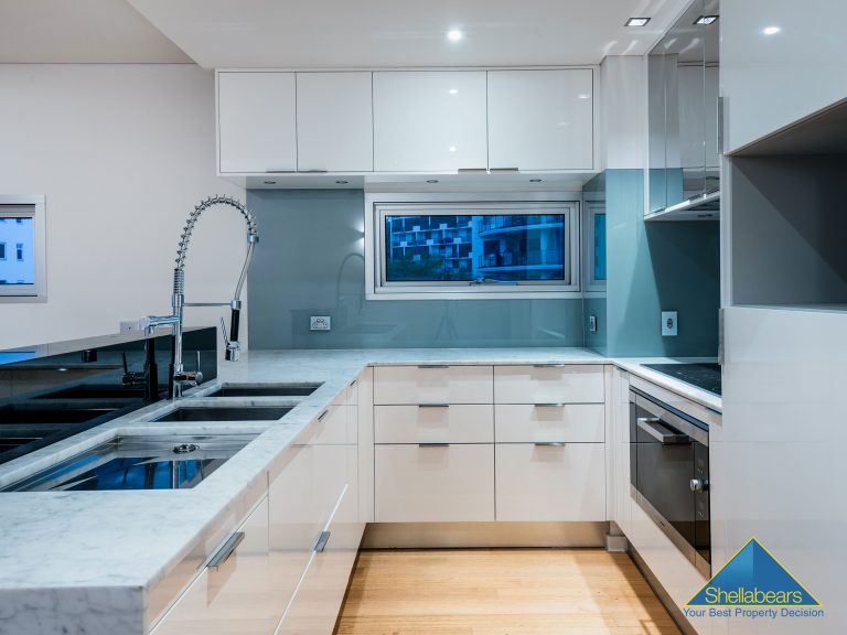 42/33 Malcolm Street gallery