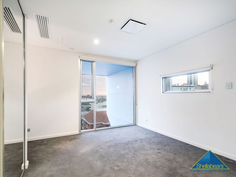 42/33 Malcolm Street gallery