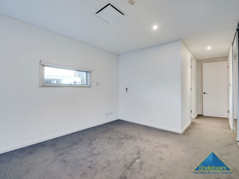 42/33 Malcolm Street gallery