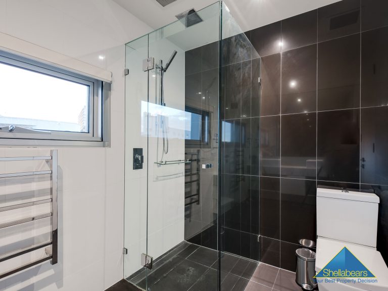 42/33 Malcolm Street gallery