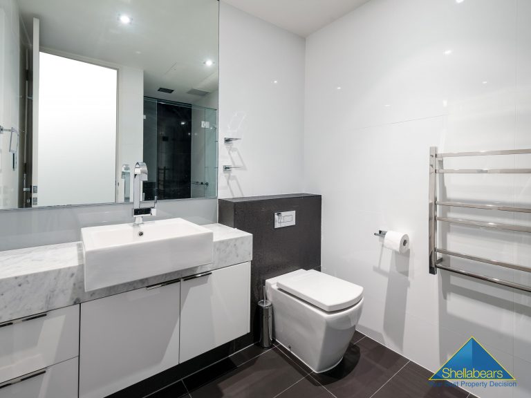 42/33 Malcolm Street gallery