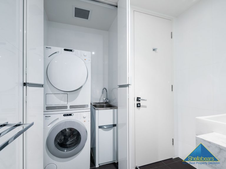 42/33 Malcolm Street gallery