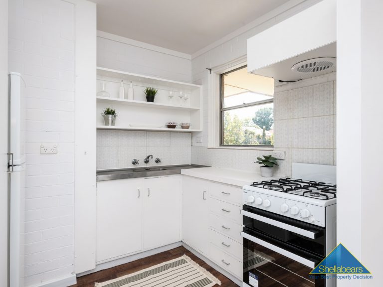 24/70-72 Broadway gallery