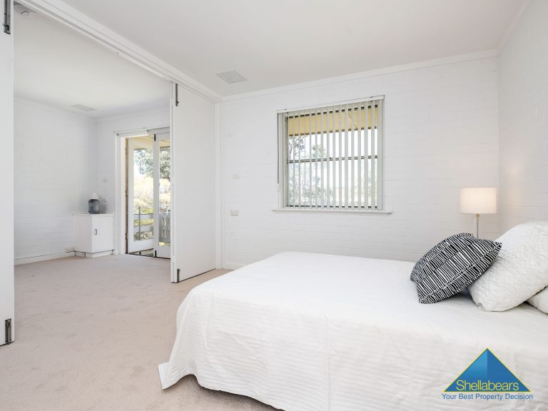 24/70-72 Broadway gallery