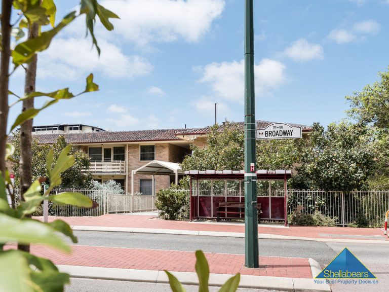 24/70-72 Broadway gallery