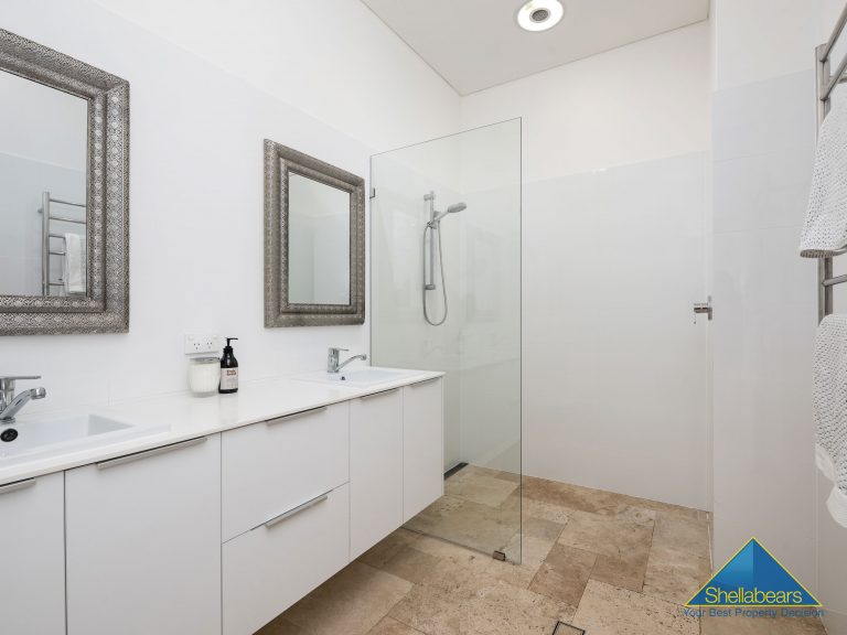 32 Ord Street gallery