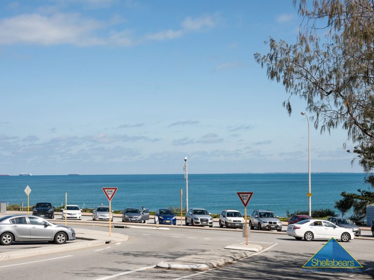 2/6 Eric Street gallery