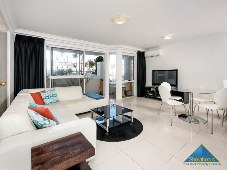 2/6 Eric Street gallery