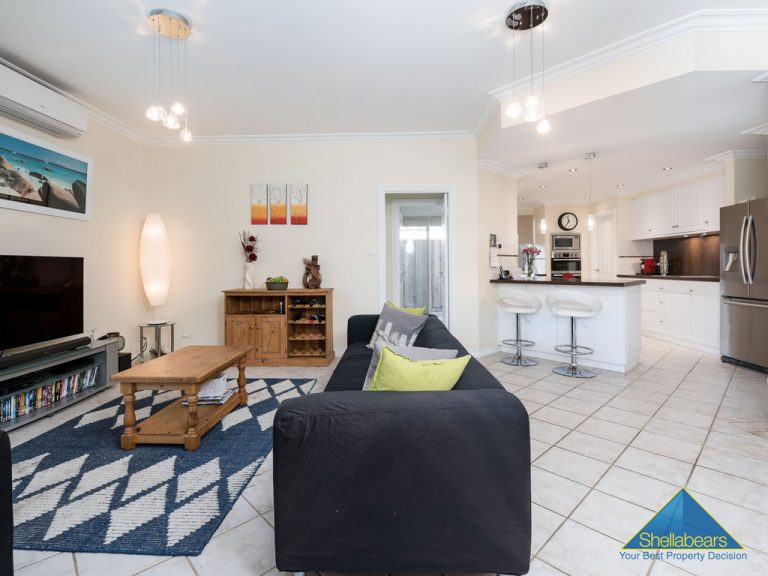 8 Meath Mews gallery