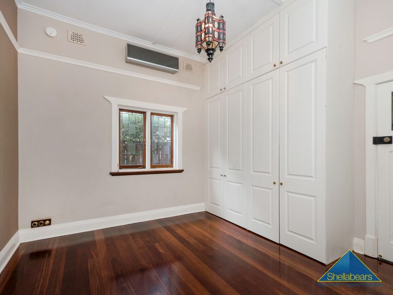 4 Violet Street gallery