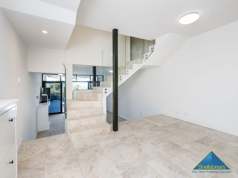 21/3 MITCHELL STREET gallery