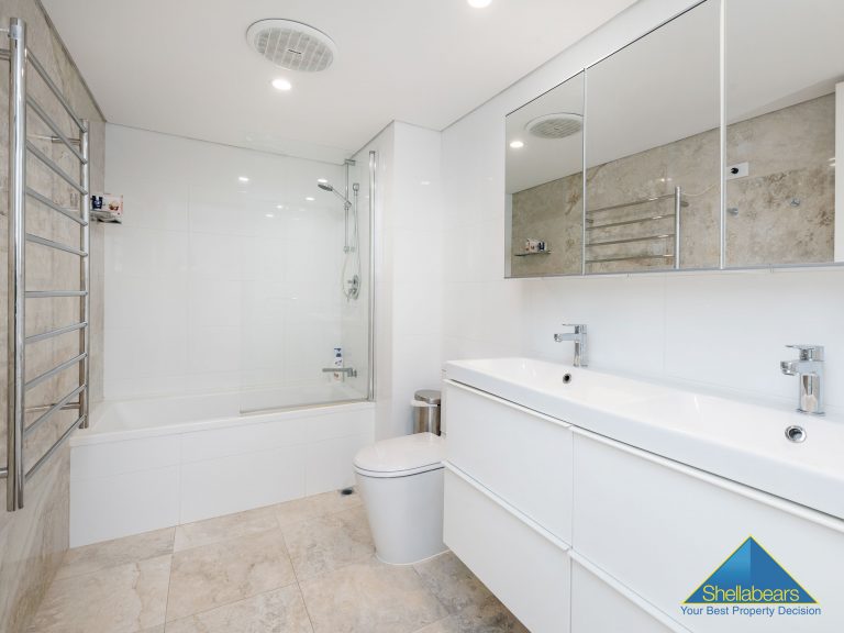 21/3 MITCHELL STREET gallery