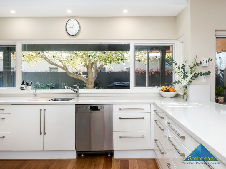 41 Lyons Street gallery