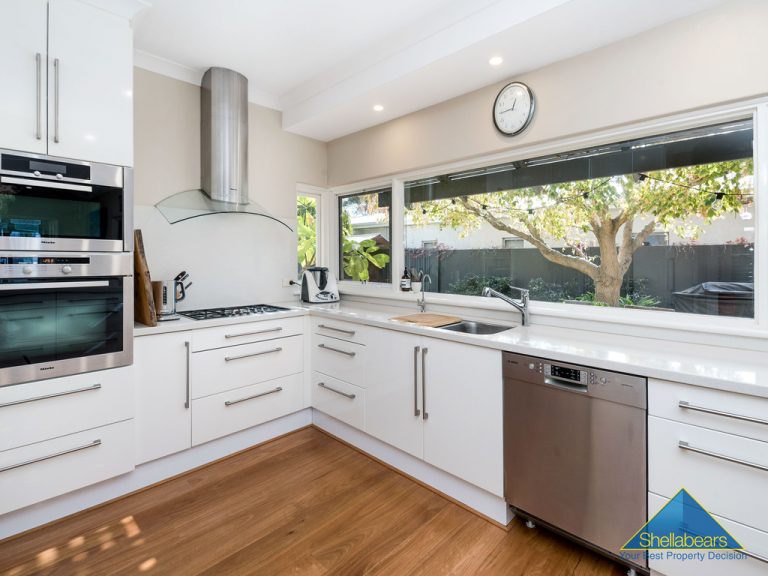 41 Lyons Street gallery